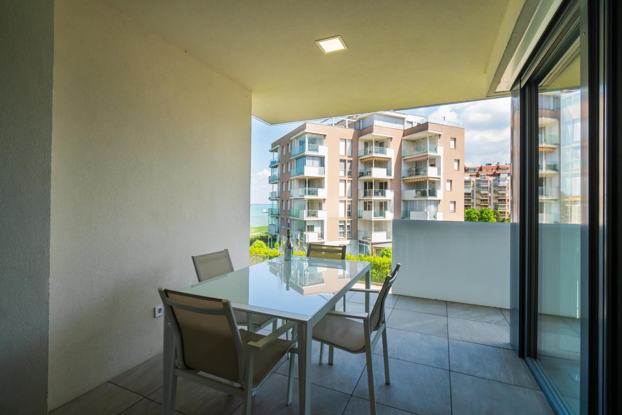 Myflat Casa Galerius Apartment Siófok Zewnętrze zdjęcie