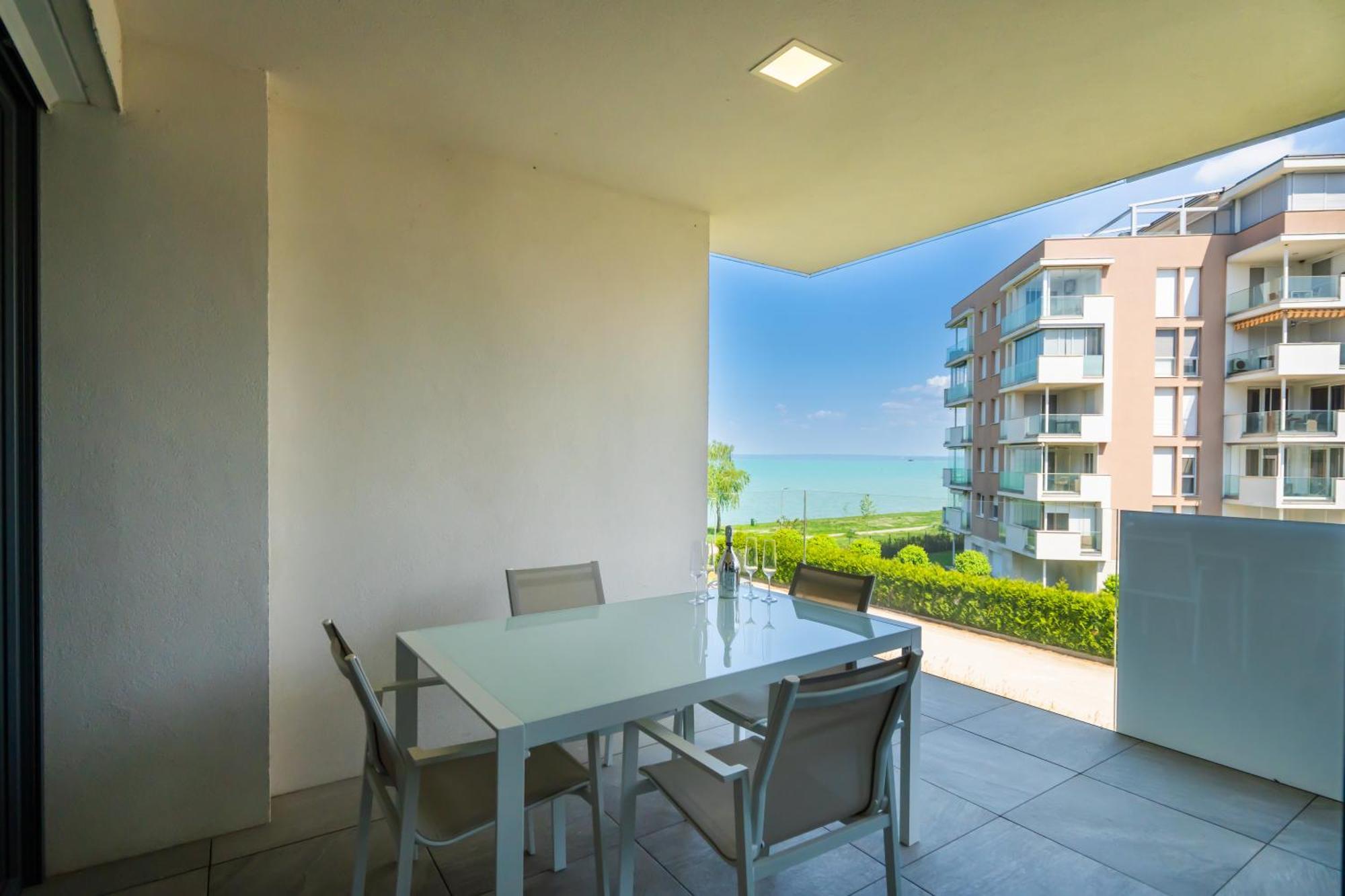 Myflat Casa Galerius Apartment Siófok Zewnętrze zdjęcie
