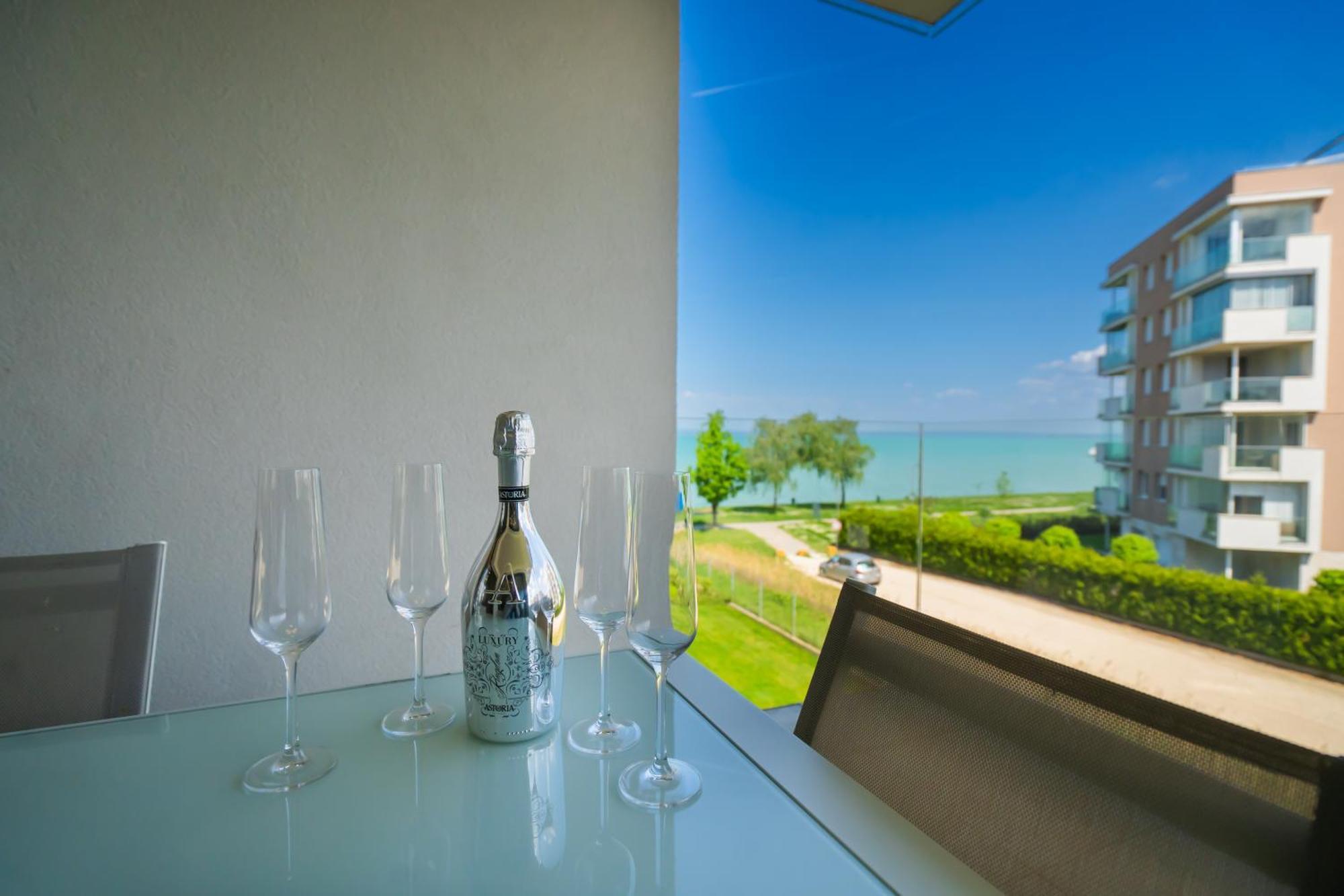 Myflat Casa Galerius Apartment Siófok Zewnętrze zdjęcie